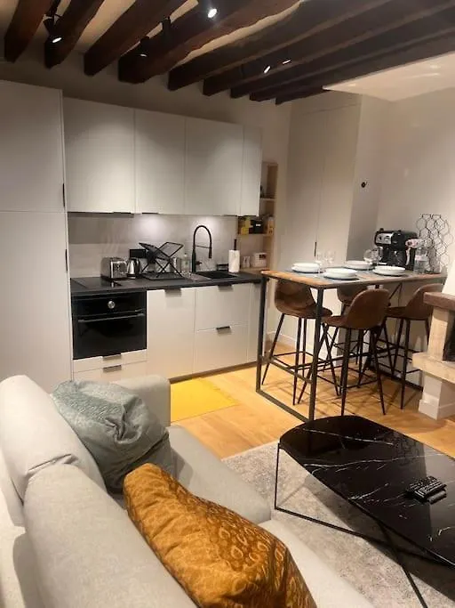 Apartment Magnifique Appartement Le Marais Paris France